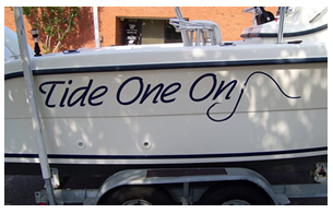 picture of vinyl boat lettering